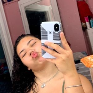 Meet your Posher, Kaylin